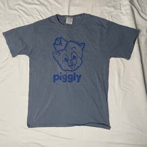 Piggly Wiggly Graphic T-Shirt Mens Medium Comfort Wash Blue Hilton Head Island